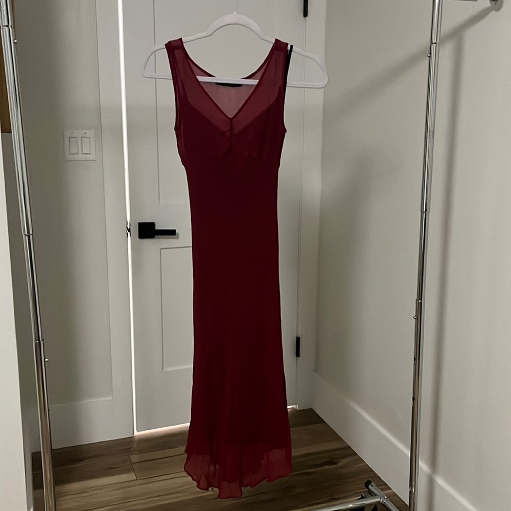 Vintage guess collections midi dress ends at ankles. Used